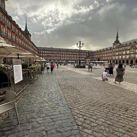 Economico Piso En Madrid Centro Exterior foto