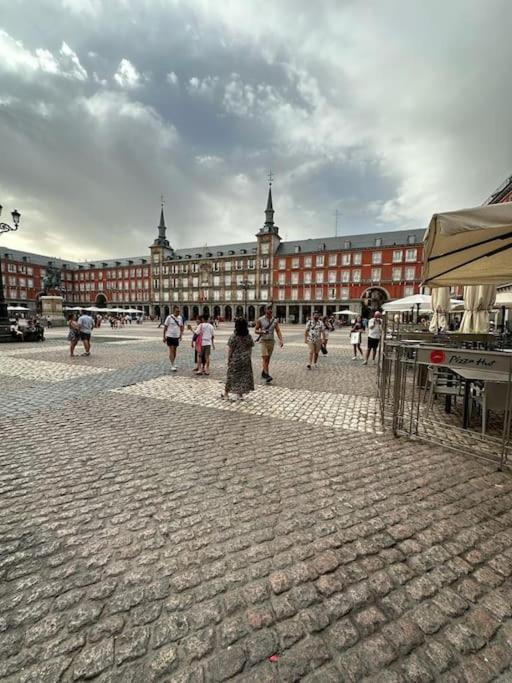 Economico Piso En Madrid Centro Exterior foto